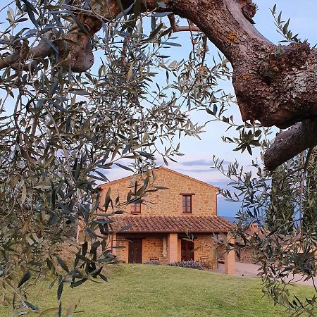 Antico Casale Tiravento Aparthotel Passignano sul Trasimeno Buitenkant foto
