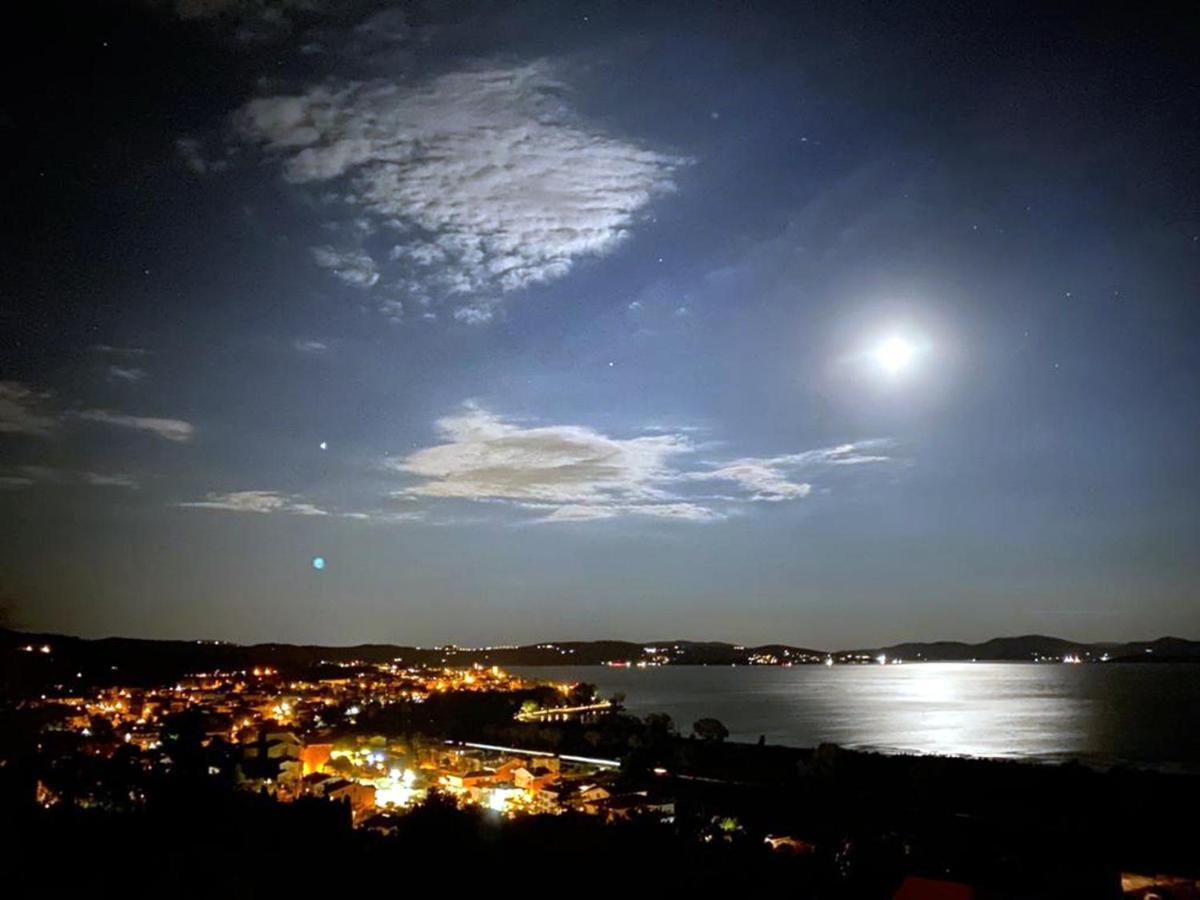 Antico Casale Tiravento Aparthotel Passignano sul Trasimeno Buitenkant foto
