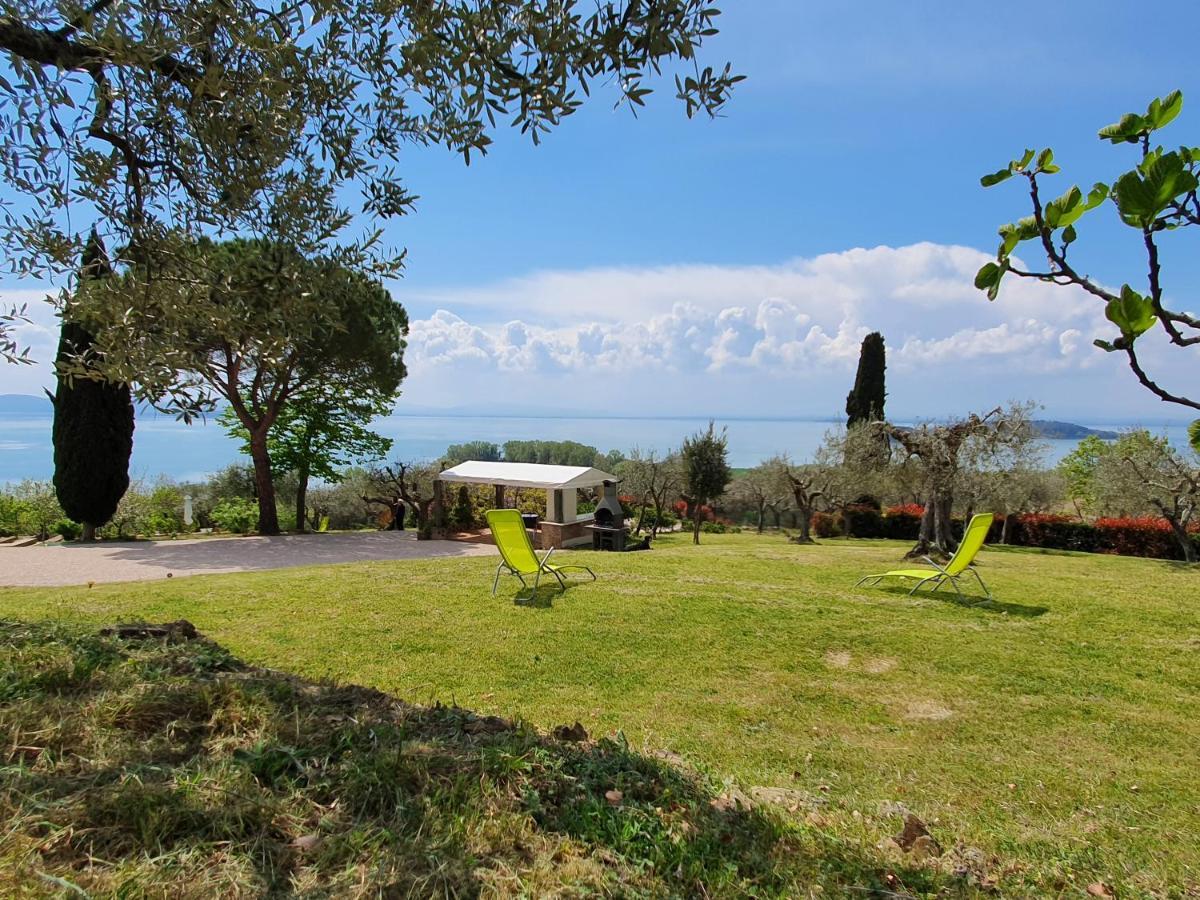 Antico Casale Tiravento Aparthotel Passignano sul Trasimeno Buitenkant foto