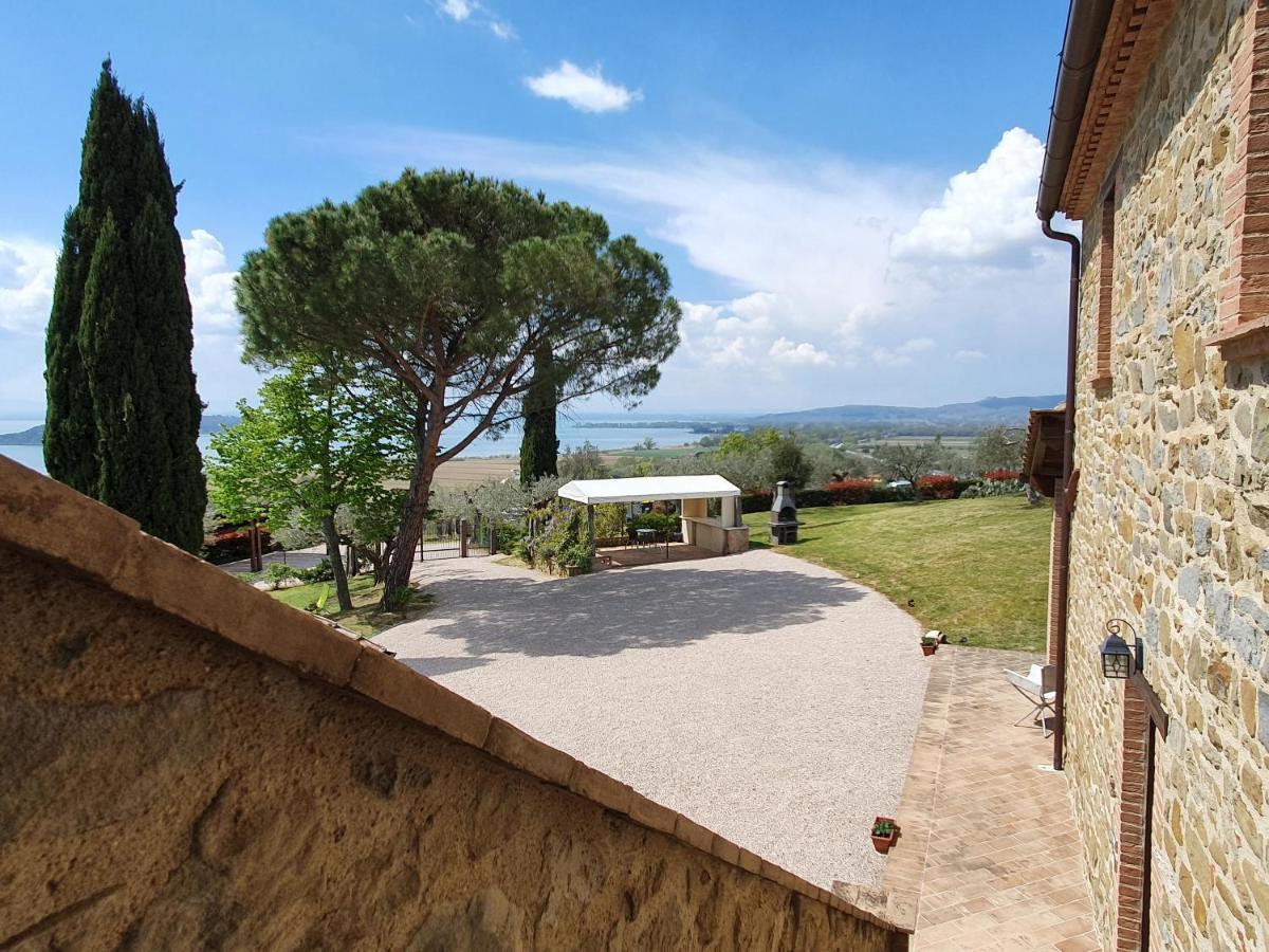 Antico Casale Tiravento Aparthotel Passignano sul Trasimeno Buitenkant foto