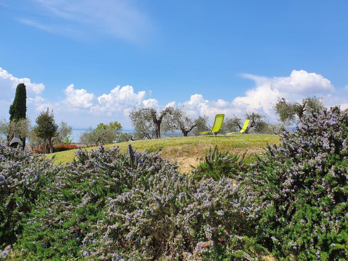 Antico Casale Tiravento Aparthotel Passignano sul Trasimeno Buitenkant foto