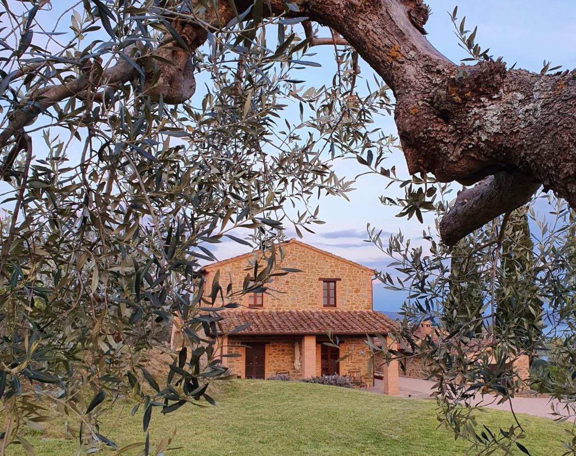 Antico Casale Tiravento Aparthotel Passignano sul Trasimeno Buitenkant foto