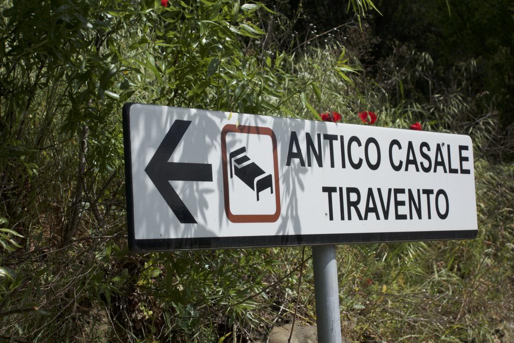 Antico Casale Tiravento Aparthotel Passignano sul Trasimeno Buitenkant foto