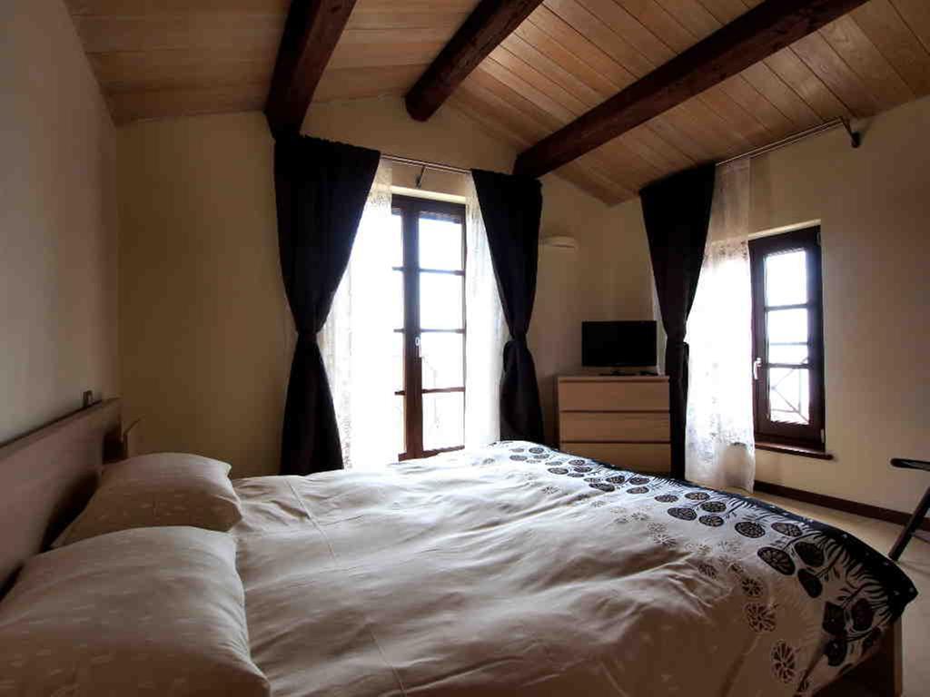 Antico Casale Tiravento Aparthotel Passignano sul Trasimeno Kamer foto