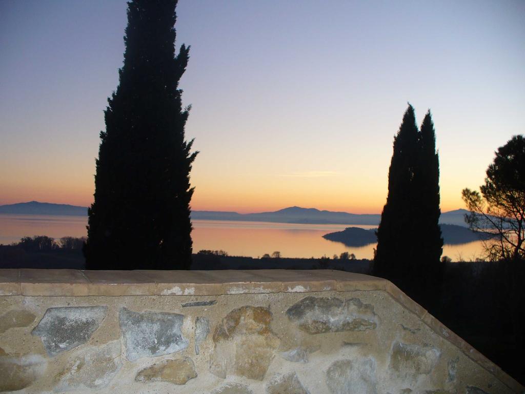 Antico Casale Tiravento Aparthotel Passignano sul Trasimeno Kamer foto
