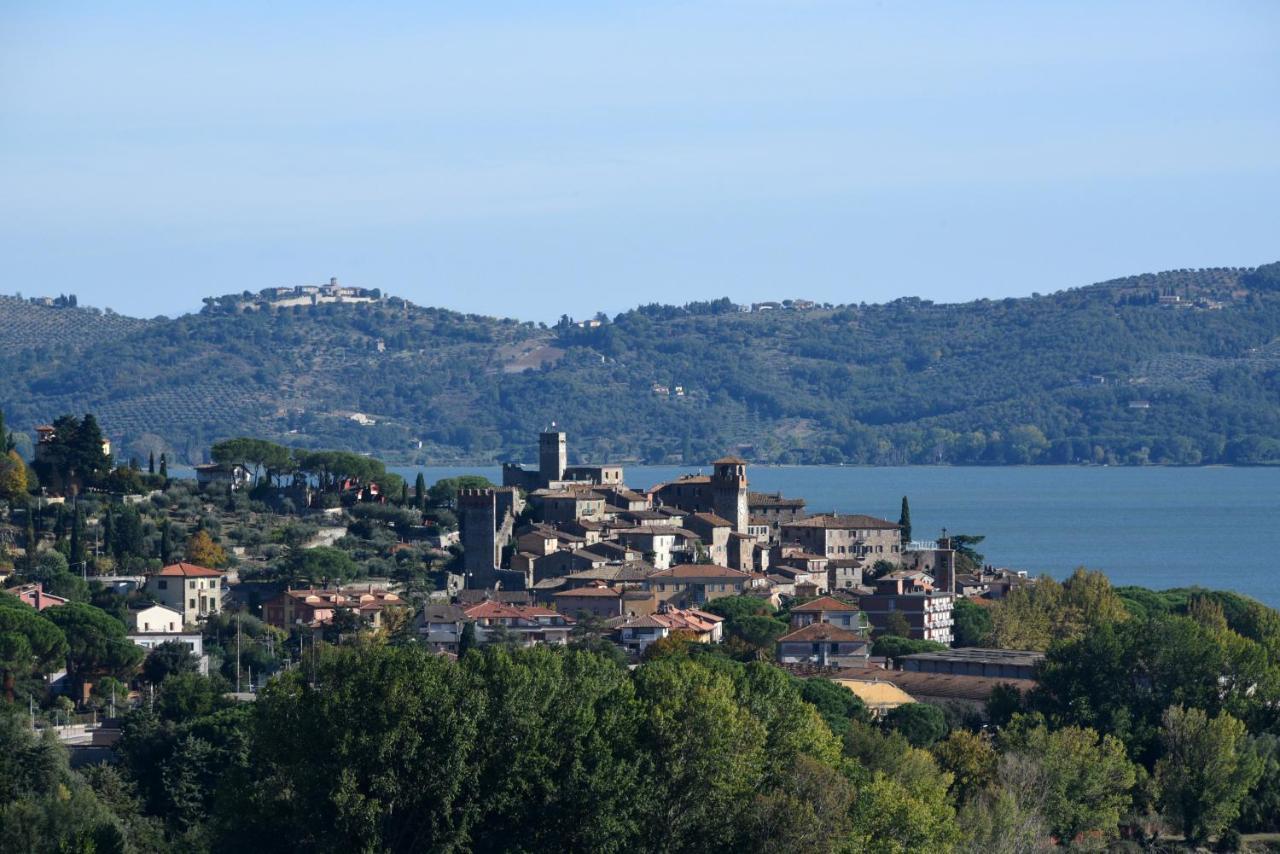 Antico Casale Tiravento Aparthotel Passignano sul Trasimeno Buitenkant foto